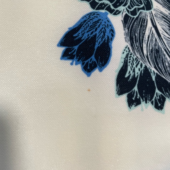 Floral Fitted Midi Dress - Picture 6 of 6